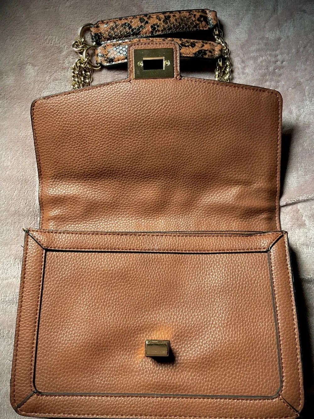 Steve Madden Throwback Turnkey Shoulder Chain Top Handle Pebble Faux Leather Tan